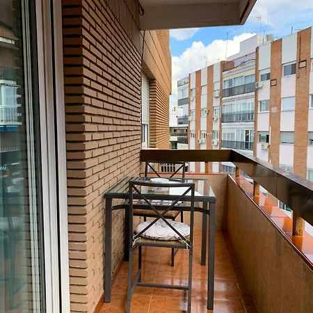 Apartamento El Nuevo Corazon De Triana Next Feria Renovado Febrero 2025 Sevilla Exterior foto