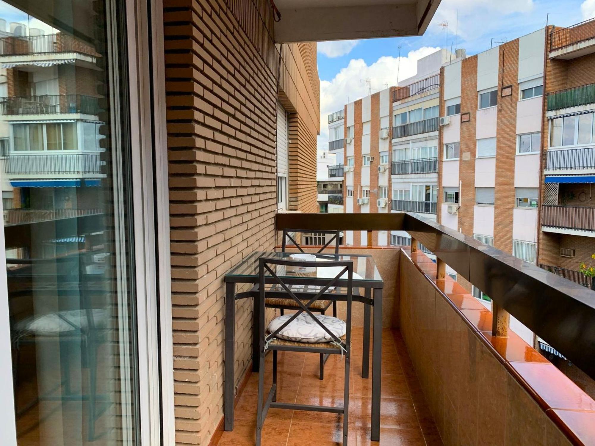 Apartamento El Nuevo Corazon De Triana Next Feria Renovado Febrero 2025 Sevilla Exterior foto